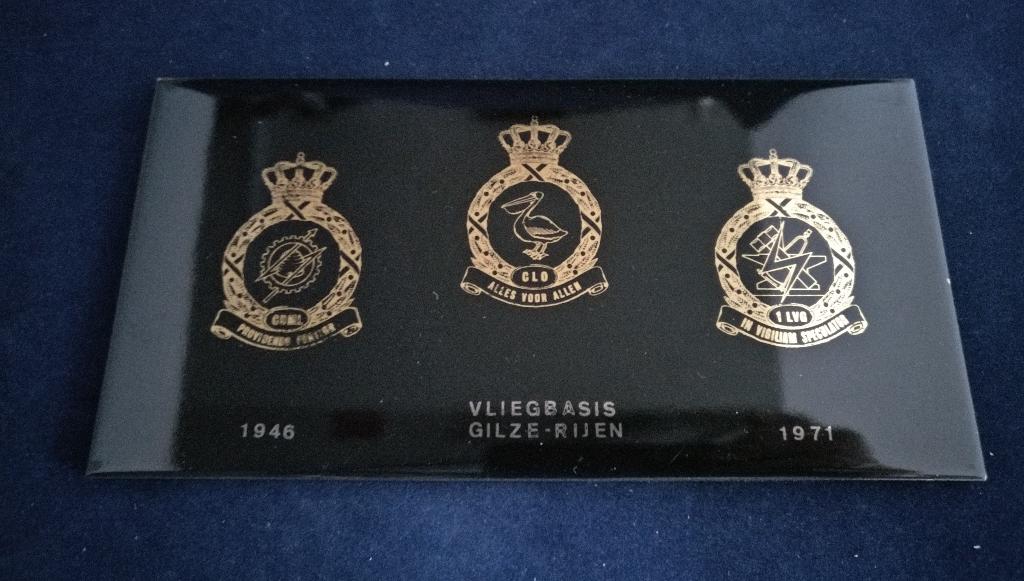 Tegeltje Vliegbasis Gilze Rijen 25 jaar (K516), Verzamelen, Ophalen of Verzenden, Gebruikt, Overige typen