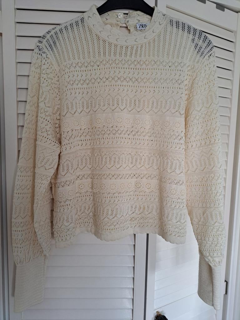 Prachtige fijn gebreide Zara trui ajour broderie kant ruffle, Maat 38/40 (M), Ophalen of Verzenden, Zo goed als nieuw, Zara