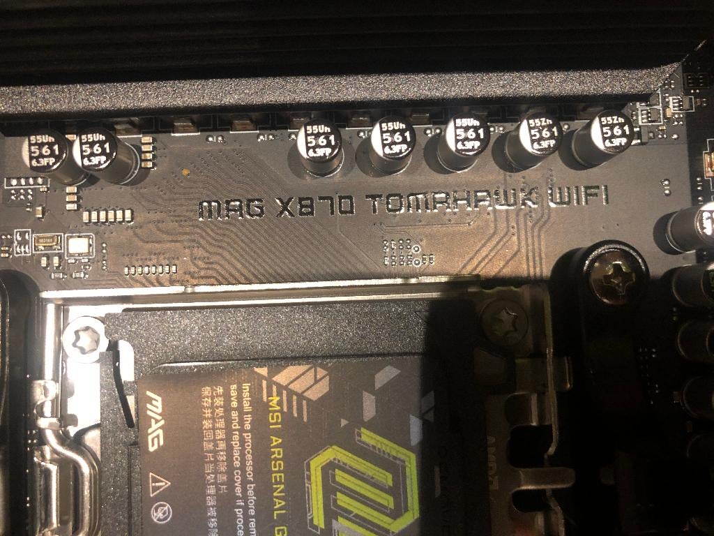MAG X870 TOMAHAWK WIFI, Ophalen of Verzenden, Zo goed als nieuw, ATX, DDR5