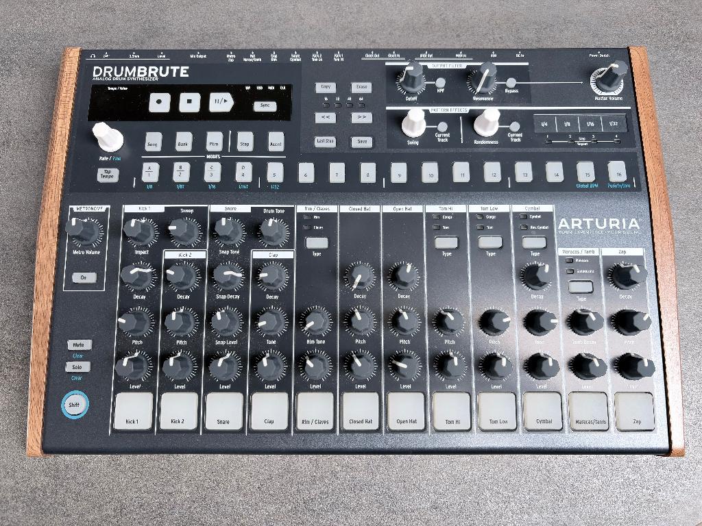 Arturia Drumbrute, Muziek en Instrumenten, Drumcomputers, Ophalen, Zo goed als nieuw, Overige merken