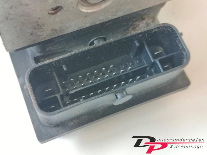 ABS Pomp van een Volkswagen Fox, Gebruikt, -, Volkswagen, -
