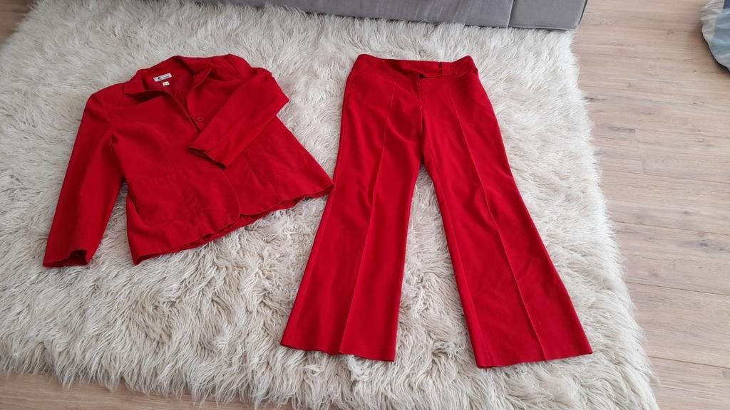 Rood broekpak, Kleding | Dames, Jasjes, Kostuums en Pakken, Ophalen of Verzenden