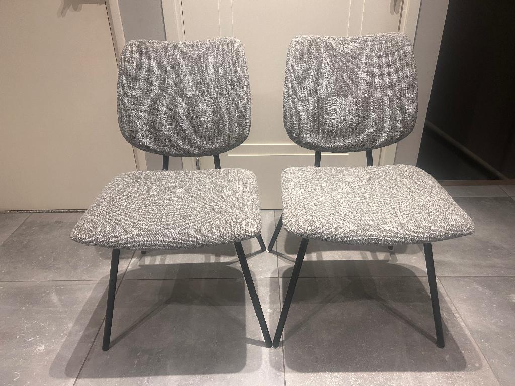 Twee eetkamerstoelen merk Bodilson, Ophalen, Twee, Zo goed als nieuw, Stof
