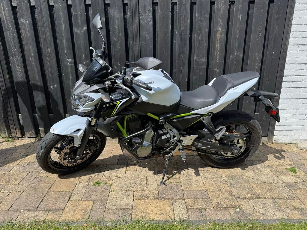 Tekoop Kawasaki Z650 2017 35kw.  5650 orginele km’s, 2 cilinders, Particulier, Minimaal motorrijbewijs A2, ABS