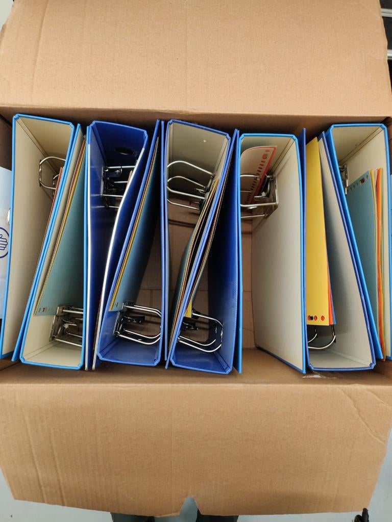 Partij blauwe ordners in doos, Diversen, Schrijfwaren, Ophalen