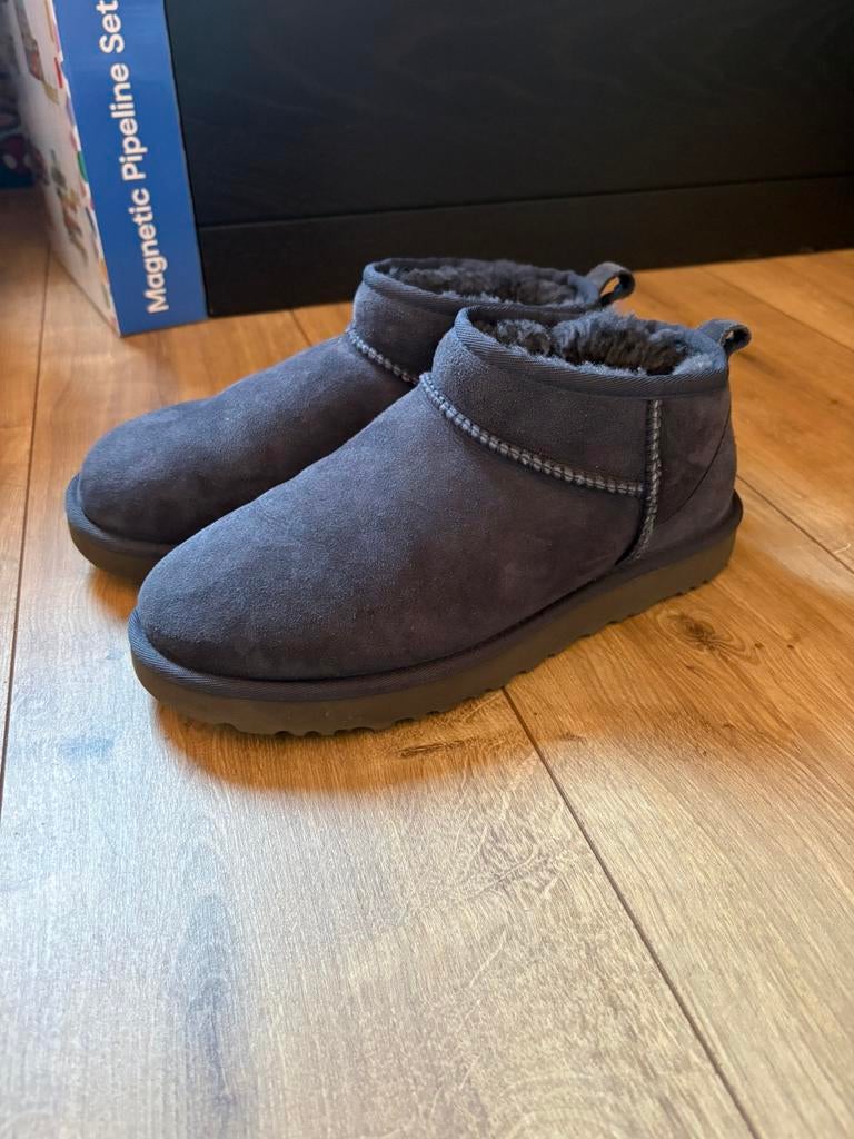 Uggs ultra mini, Kleding | Dames, Schoenen, Ophalen of Verzenden, Zo goed als nieuw, Bruin