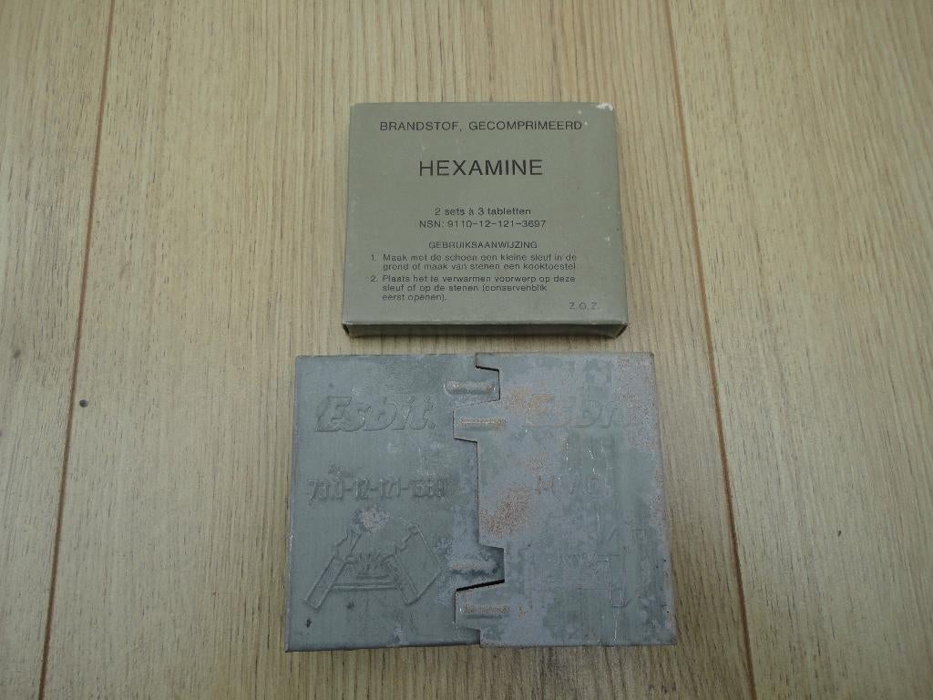 Militair kooktoestelletje (Kocher) + pakje aanmaakblokjes, Ophalen of Verzenden, Landmacht, Nederland, Overige typen