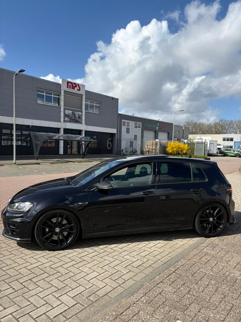 Volkswagen Golf 2.0 TSI R 221KW 5D 4MOTION DSG 2016 Zwart, Automaat, Zwart, 4 cilinders, 1984 cc