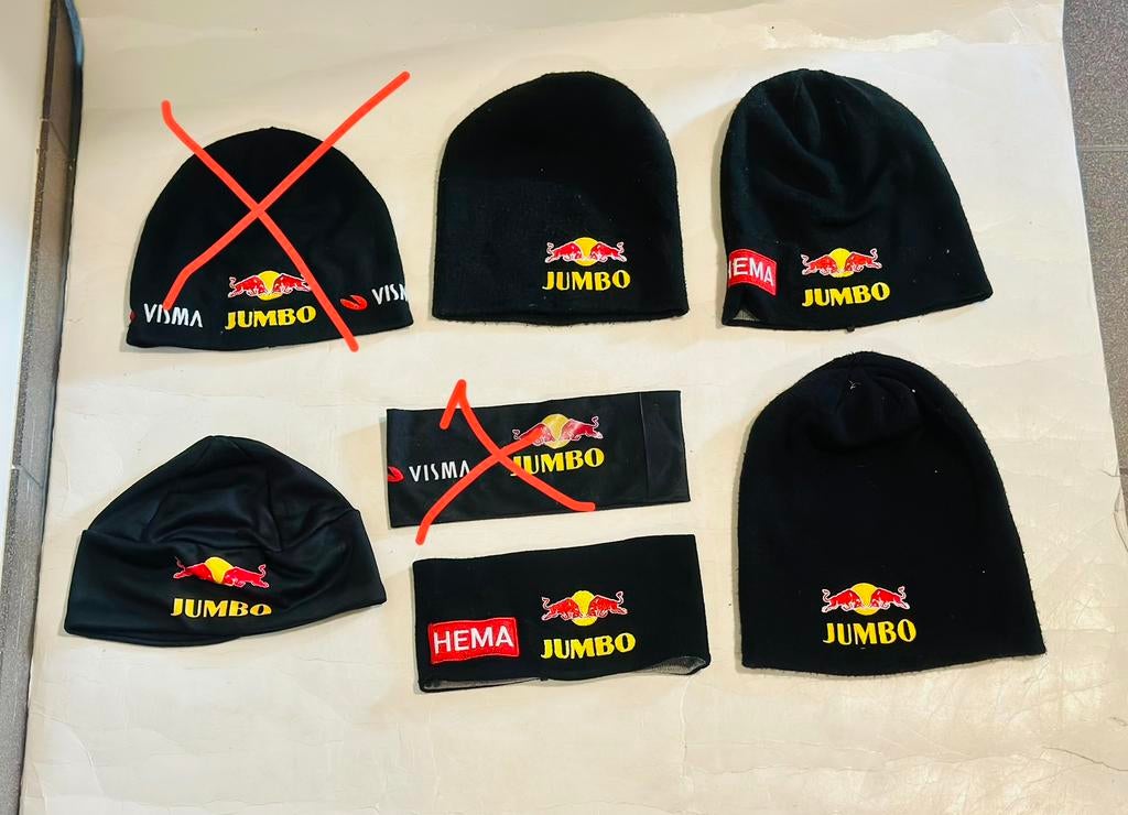 Schaatsmuts muts red bull Fila, Ophalen of Verzenden, Zo goed als nieuw