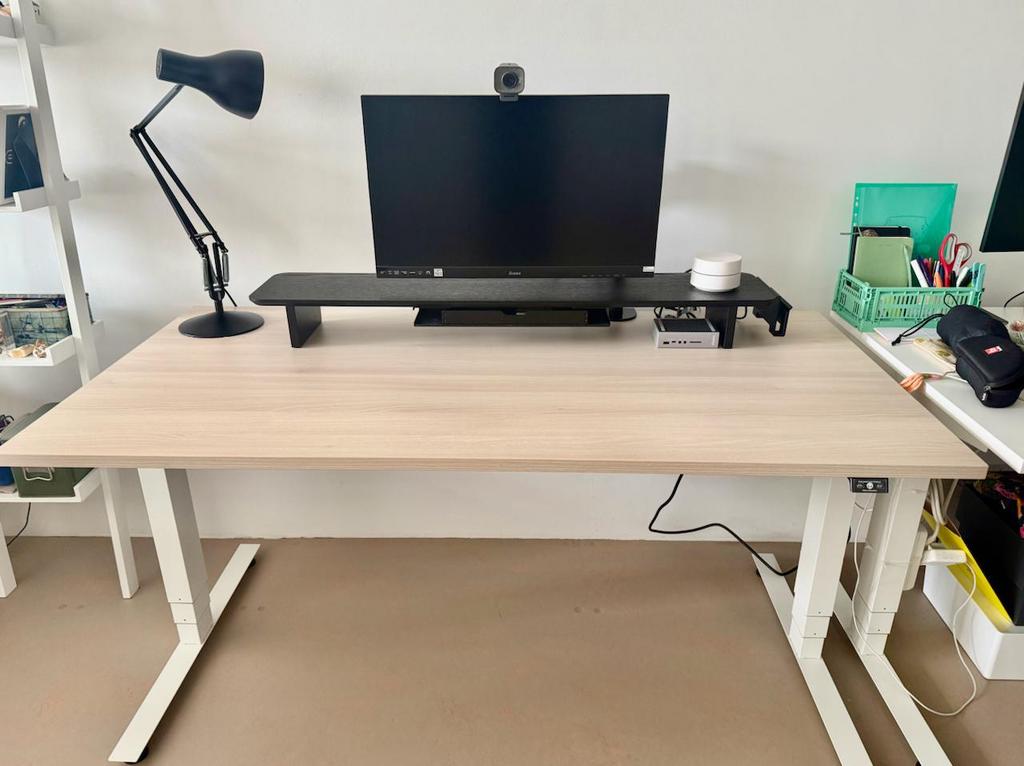 549€ - Herman Miller Desk 160x80cm |, Ophalen, Zo goed als nieuw