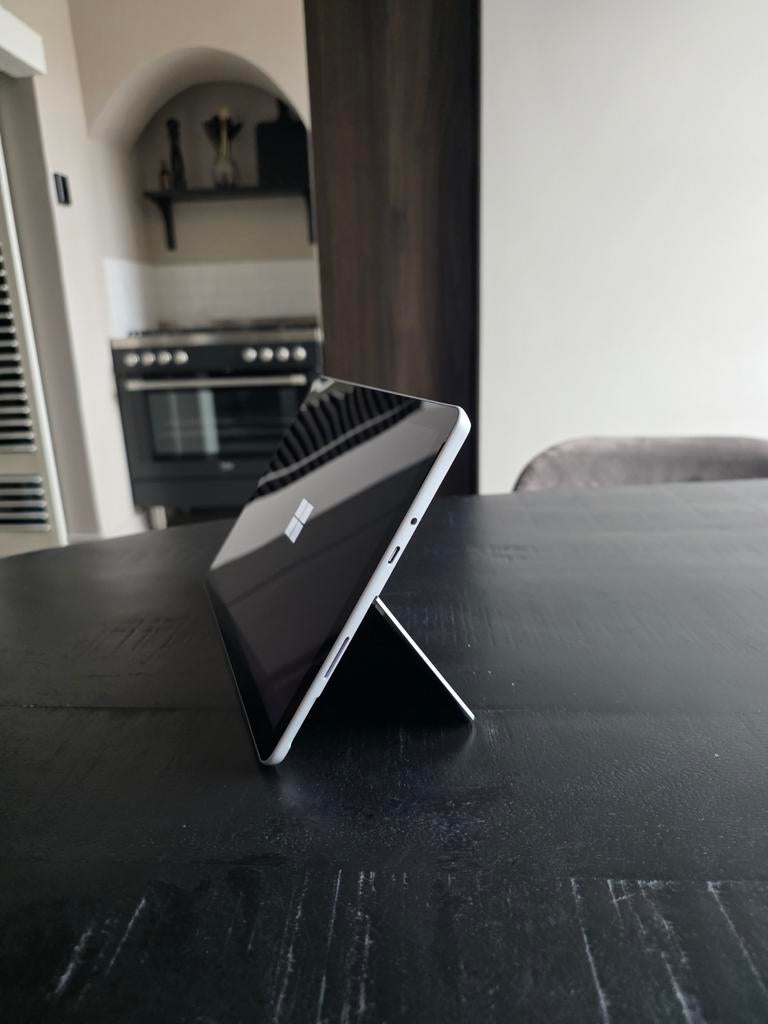 Microsoft surface go 3 windows 11, Computers en Software, Windows Tablets, Usb-aansluiting, Zo goed als nieuw, 64 GB, Wi-Fi