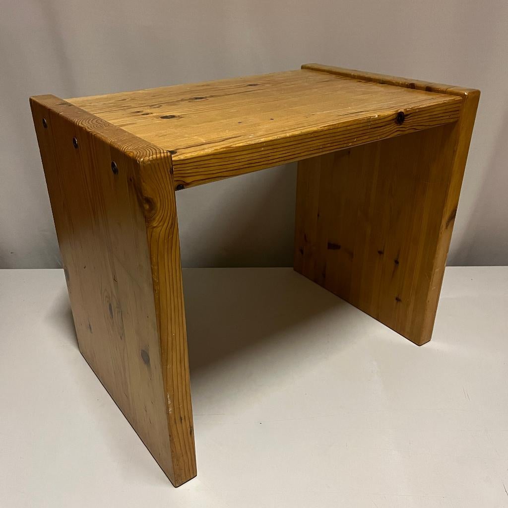 Set jaren 70 80 massief grenen krukken tafeltjes, Huis en Inrichting, Krukjes, Ophalen, Gebruikt, Hout, Tafeltjes