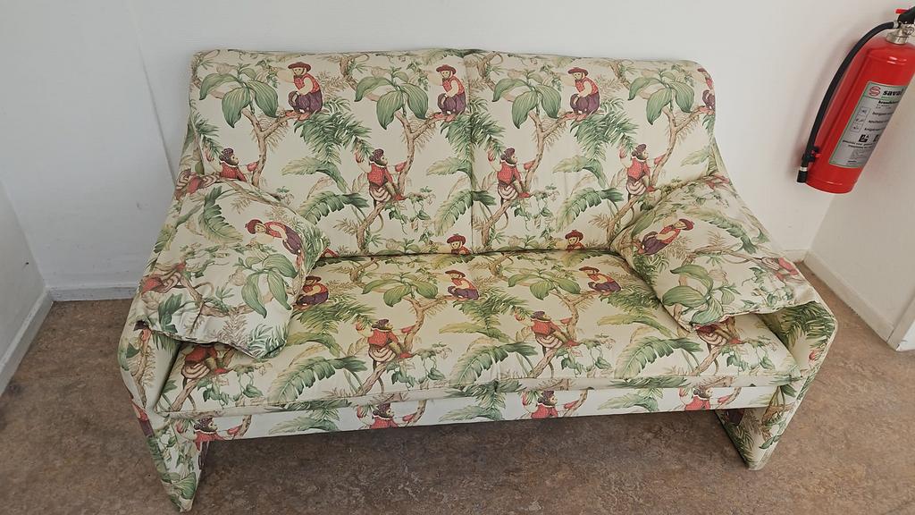 Leolux Bora Bora 2 zits bankje in bijzondere stof br 140 cm, Huis en Inrichting, Gebruikt, Vintage, Tweepersoons, 75 tot 100 cm