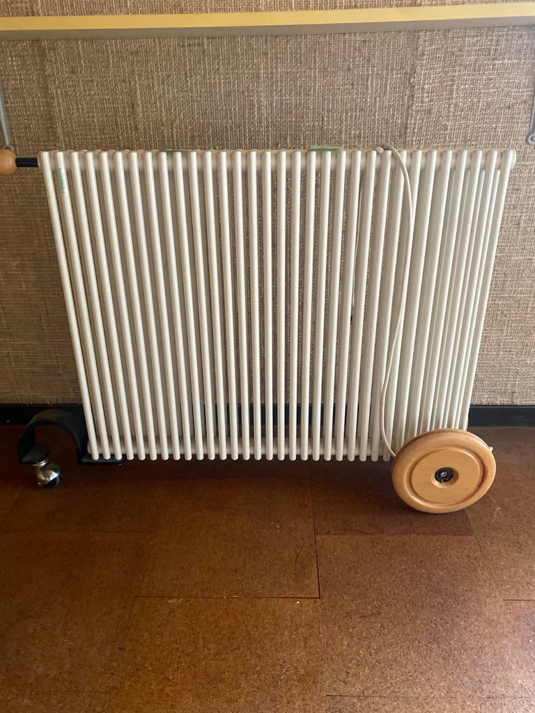 Verplaatsbare kolomradiator - Elektrisch, 78x67cm, Doe-het-zelf en Verbouw, Ophalen, 30 tot 80 cm, Gebruikt, Radiator