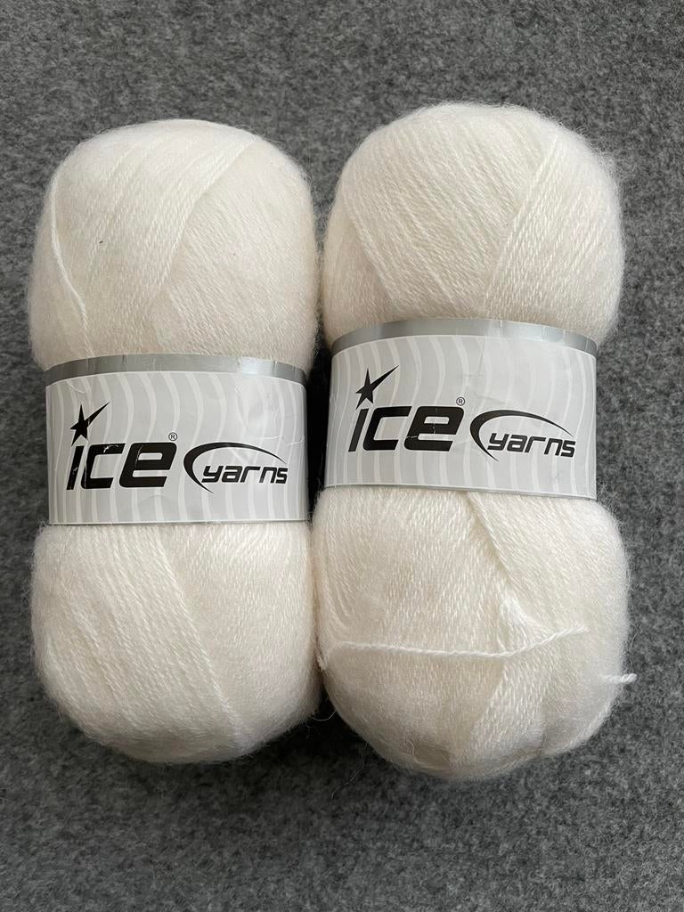 2 Angora Bollen., Verzenden, Nieuw, Breien of Haken, Wol of Garen