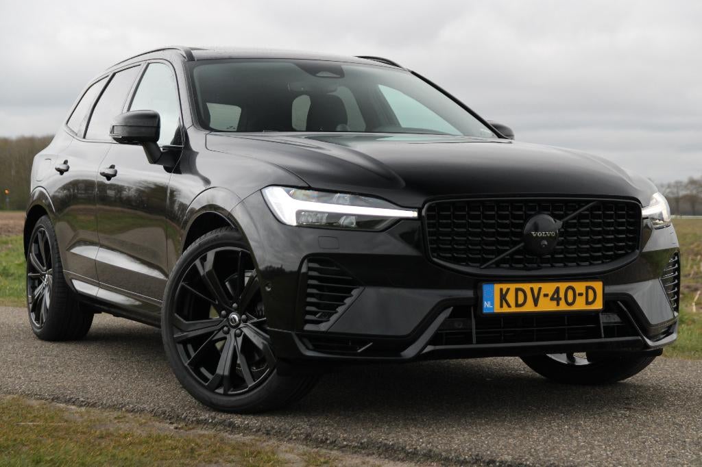 Volvo XC60 T8 Black Edition, Bower&Wilkens, luchtvering Pano, Automaat, 4 cilinders, Zwart, Leder