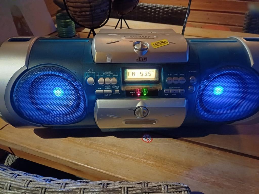 Ghettoblaster jvc, Ophalen