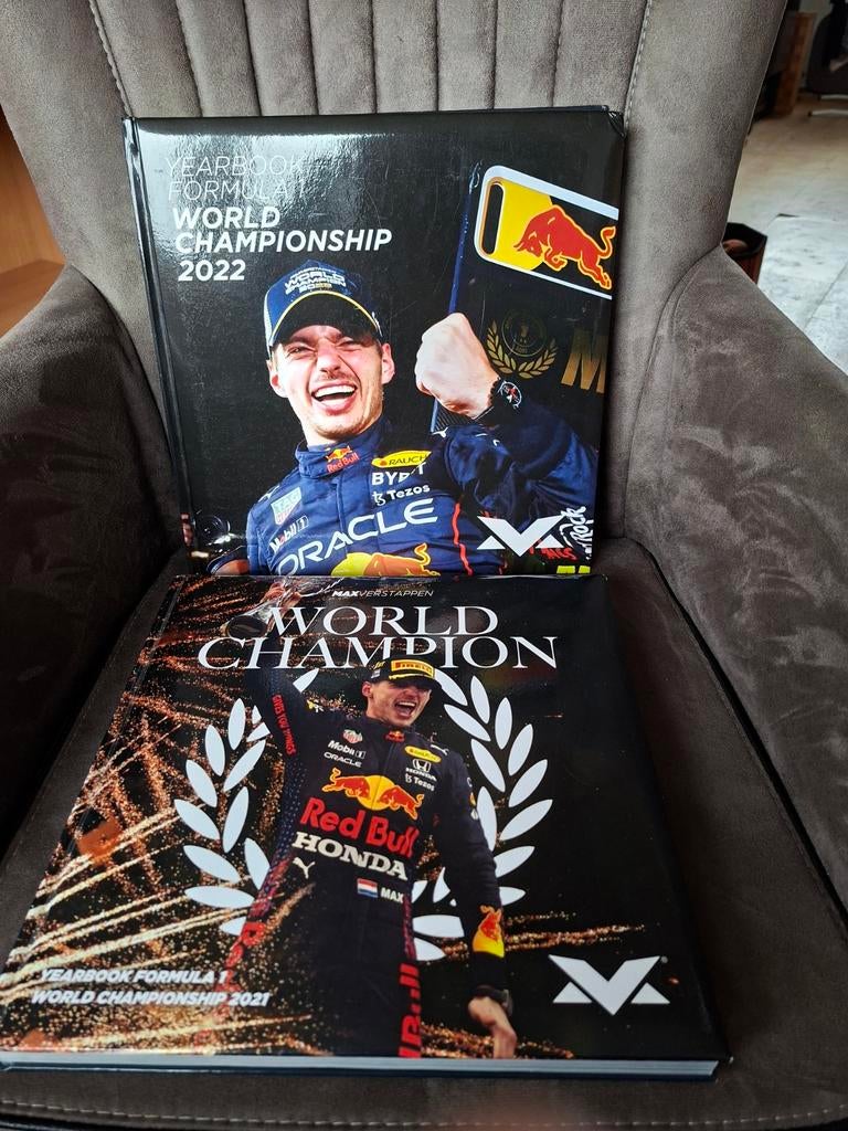 Max Verstappen Jaarboeken Formule 1 2021 & 2022, Ophalen of Verzenden, Zo goed als nieuw, Max Verstappen, Overige sporten