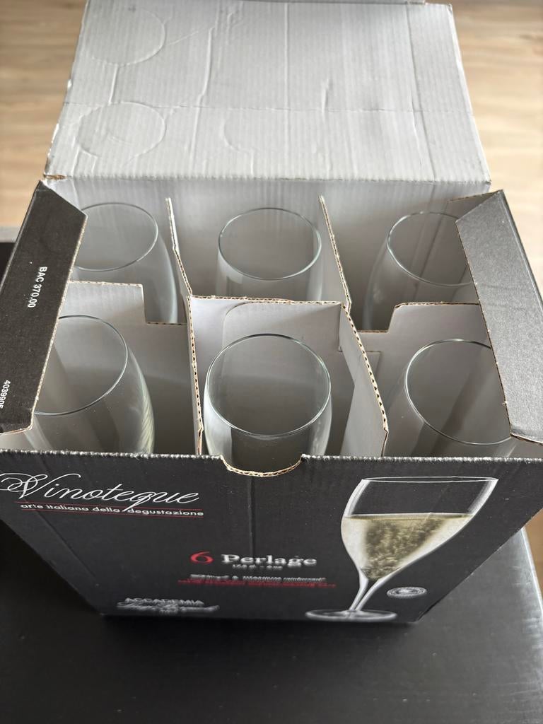 12 Luigi Bormioli Vinoteque Perlage champagneglazen, Huis en Inrichting, Keuken | Keukenbenodigdheden, Nieuw, Ophalen