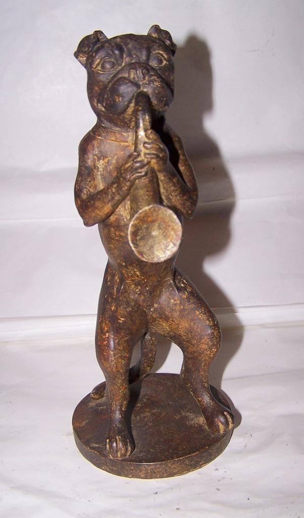 Prachtig beeld Boxer als saxofoonspeler. H. 23cm. Nwst., Verzamelen, Beelden en Beeldjes, Ophalen of Verzenden, Zo goed als nieuw