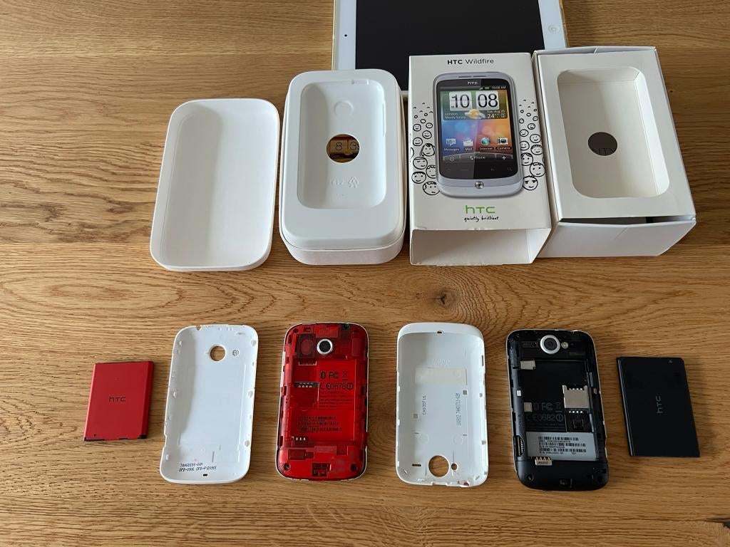 HTC Desire C (beats audio edition) + HTC Wildfire, HTC, Wit, 3 tot 6 megapixel, Ophalen of Verzenden