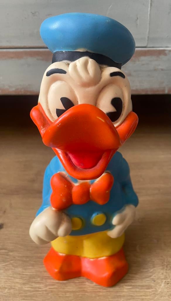 Mooie oude Donald Duck piepbeest rubber vintage, Ophalen of Verzenden, Winnie de Poeh of vrienden, Zo goed als nieuw, Beeldje of Figuurtje