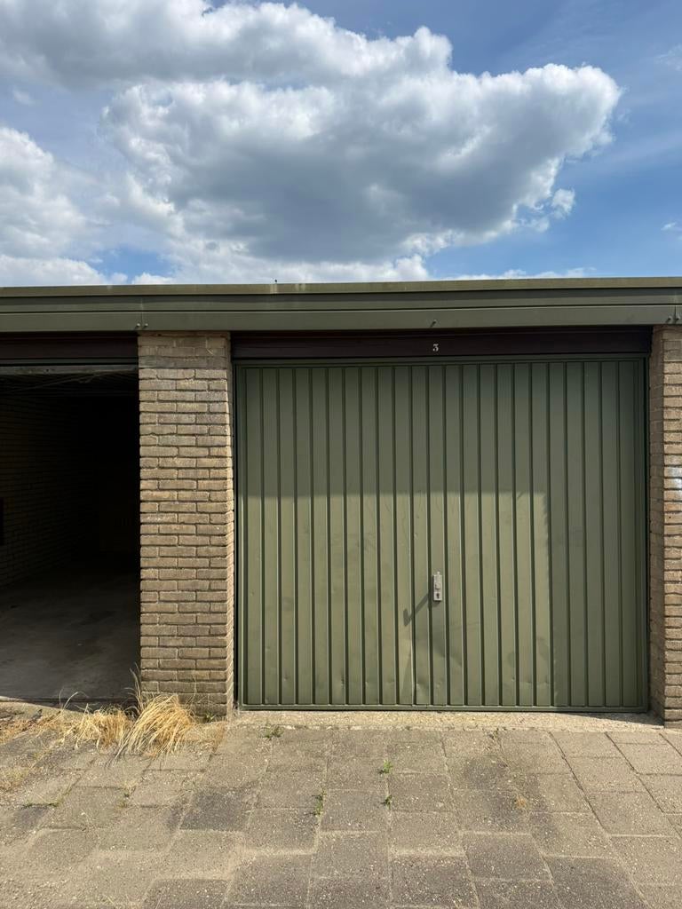 Te huur: Opslagbox / Garagebox / Storage in Apeldoorn