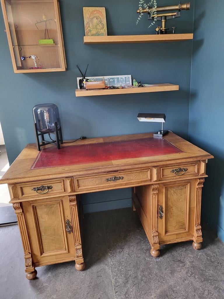 Klassiek bureau met leren blad, Huis en Inrichting, Bureaus, Ophalen, Gebruikt