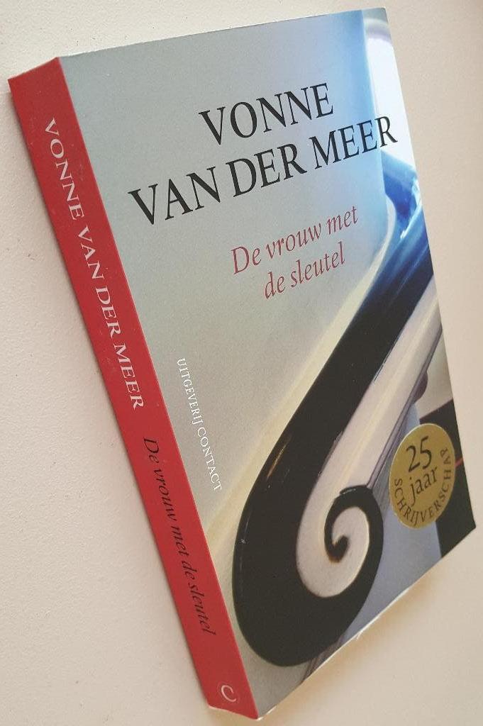 Vonne van der Meer - De vrouw met de sleutel - roman - zgan., Boeken, Romans, Zo goed als nieuw, Nederland, Ophalen