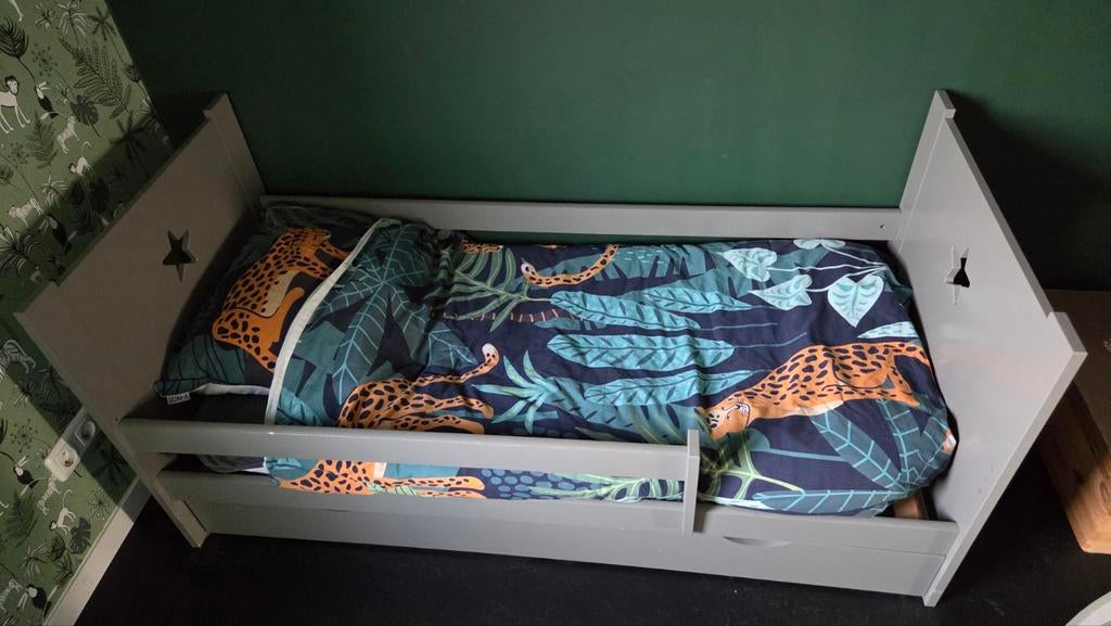 Petite Amelie kinderbed, Ophalen, Zo goed als nieuw, 140 tot 160 cm, 70 tot 85 cm