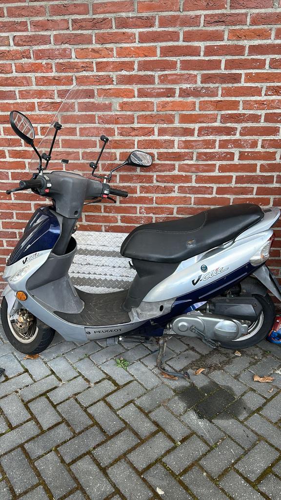 Peugeot V-Clic Scooter, Fietsen en Brommers, Scooters | Peugeot, Ophalen, Gebruikt, Maximaal 45 km/u, Benzine