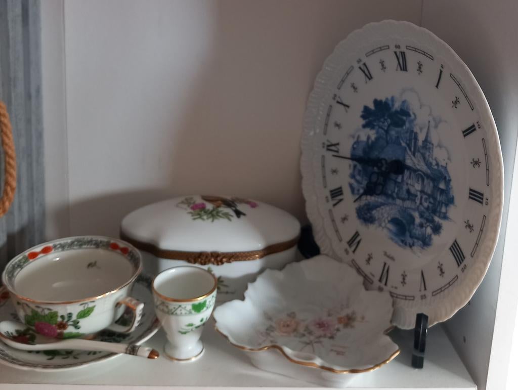 limoge serviesdelen, klok etc, Overige typen, Ophalen of Verzenden, Zo goed als nieuw, Overige stijlen