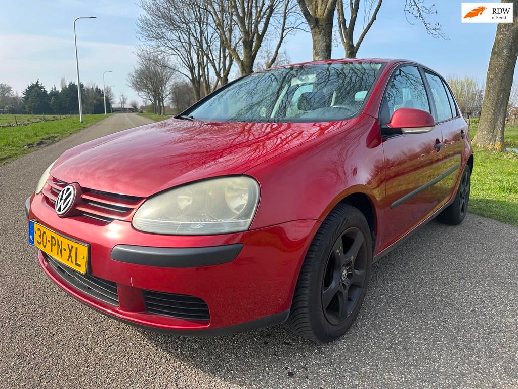 Volkswagen Golf 1.4 FSI Trendline|rijdt goed|lees tekst, Voorwielaandrijving, Stof, Gebruikt, Zwart