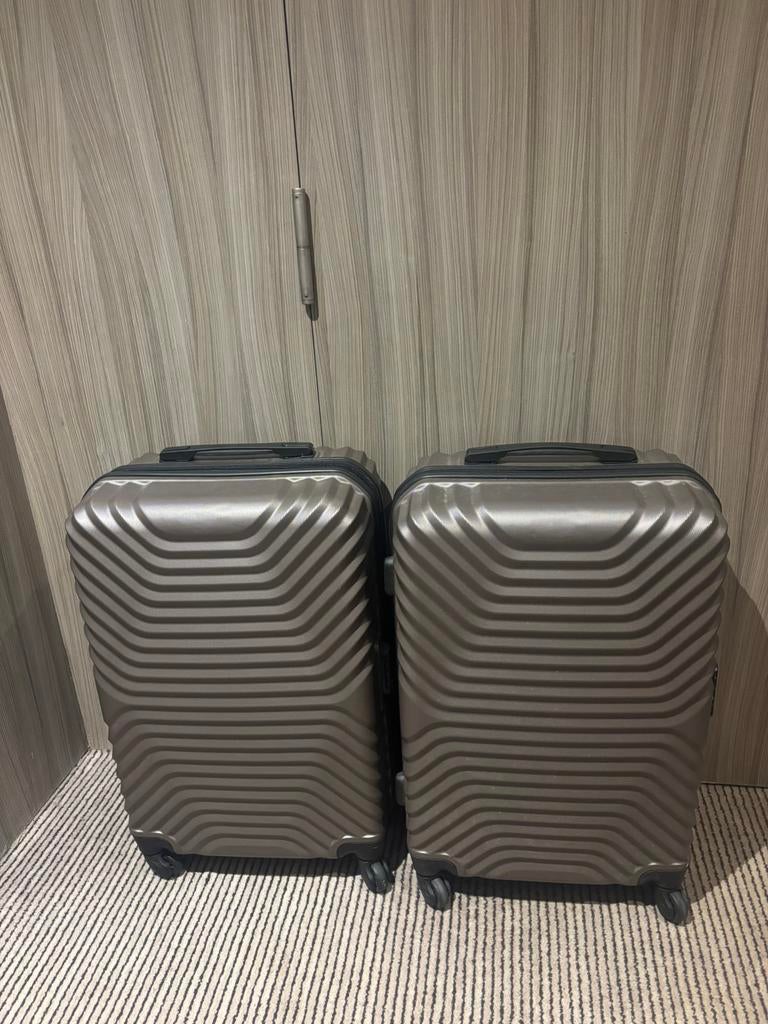 2 koffers brons, Sieraden, Tassen en Uiterlijk, Koffers, Ophalen, Hard kunststof, 45 tot 55 cm, Zo goed als nieuw