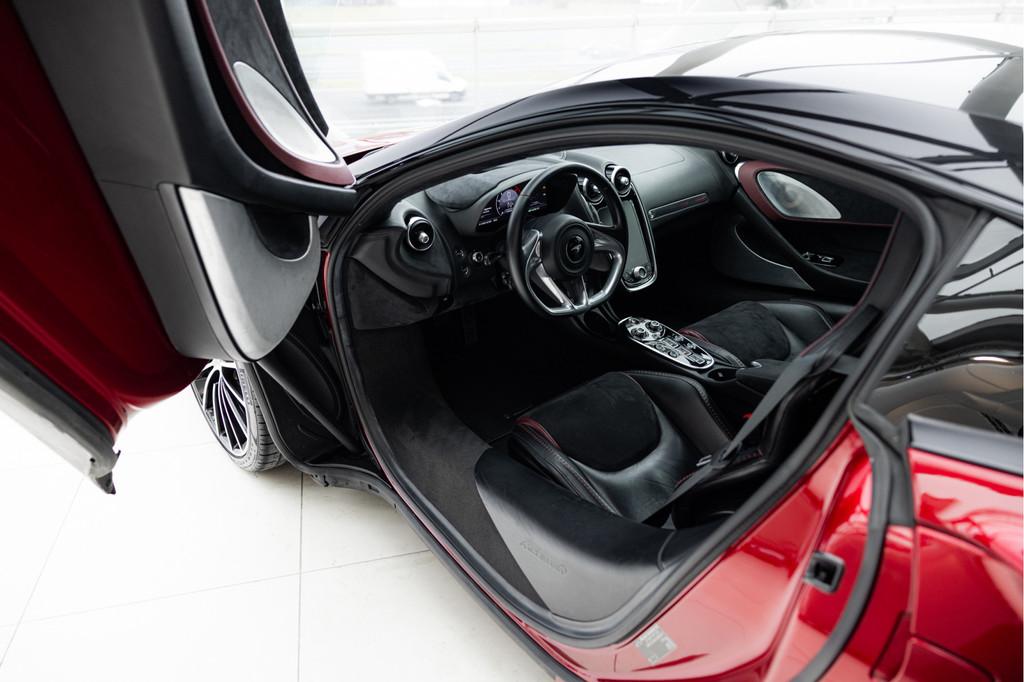 McLaren GT 4.0 V8 | Electrochromic Roof | B&W | (bj 2021), Auto's, McLaren, Automaat, Achterwielaandrijving, Leder en Stof, 3994 cc