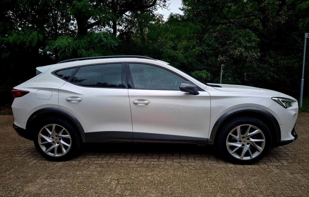 CUPRA Formentor 1.5 TSI / camera / automaat / navi / 18 inch, Zwart, 4 cilinders, Leder en Stof, Bedrijf