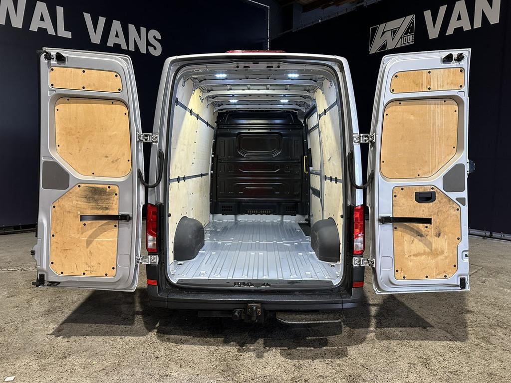 Volkswagen Crafter 2.0 TDI 141pk L3H3 L2H2 Euro6 Airco | 300, Voorwielaandrijving, Stof, Gebruikt, 4 cilinders