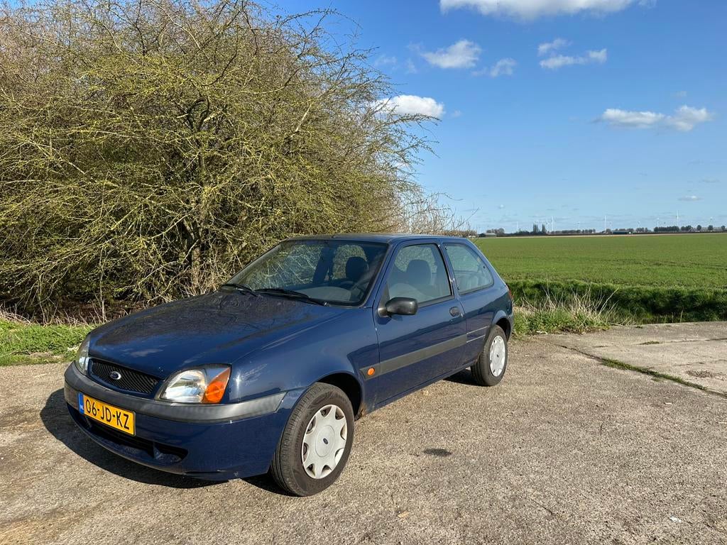 Ford Fiësta 1.3 I 3DR 2002 Blauw, Voorwielaandrijving, 1299 cc, 40 €/maand, 4 cilinders