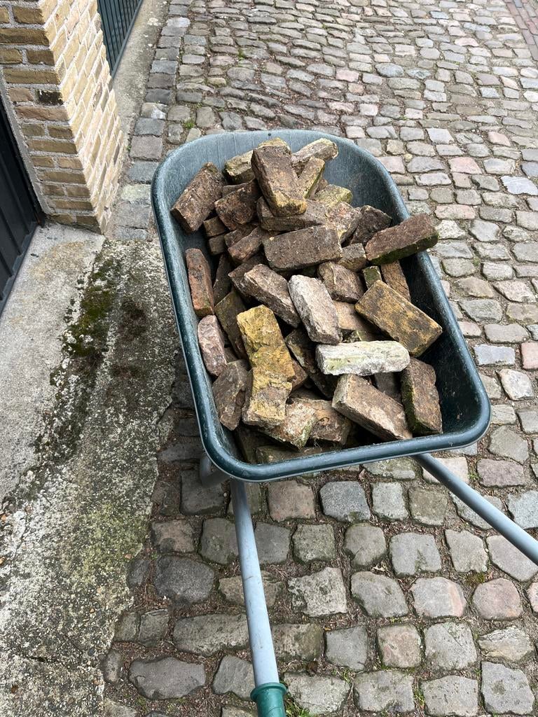 Geeltjes IJsselsteentjes - Oude Gebruikte Bakstenen, Ophalen of Verzenden, Gebruikt, Bakstenen