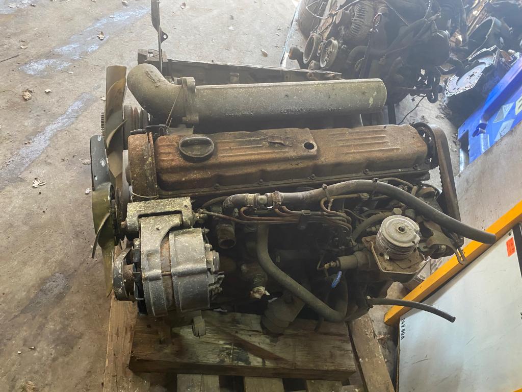 Volkswagen 2.4 diesel motor volvo motor 2.4, Auto-onderdelen, Motor en Toebehoren, Volkswagen, Volvo, Gebruikt, Ophalen of Verzenden