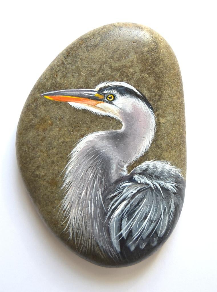 Mooie reiger geschilderd op een flinke riviersteen, Ophalen of Verzenden