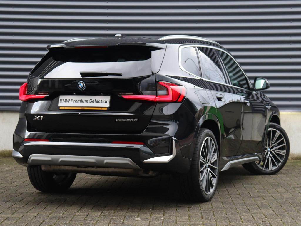 BMW X1 xDrive25e | xLine | Panodak | Head-Up | Trekhaak | El, Bedrijf, Hybride Elektrisch/Benzine, 3 cilinders, 1830 kg