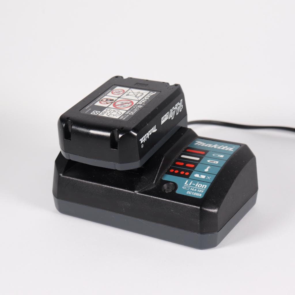 Makita DC18WA + 14.4V 1.3Ah Accu - Incl. Garantie (B), Makita, Gebruikt, Support@makita.com, Makita Corporation, 3-11-8, Sumiyoshi-cho, 
Anjo, Aichi 446-8502
Japan