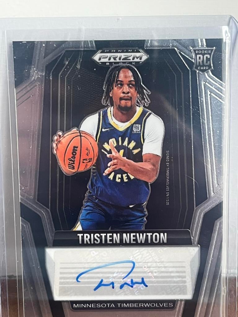 Tristen Newton Rookie Card Panini Prizm Black, Ophalen of Verzenden, Zo goed als nieuw, Overige sporten, Spelerskaart