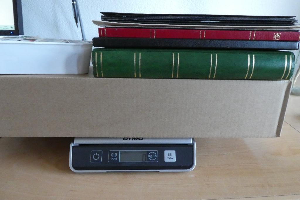 RA-03 : Grote doos waarin ruim 6 kg vol uitzoekwerk !, Verzenden, Buitenland