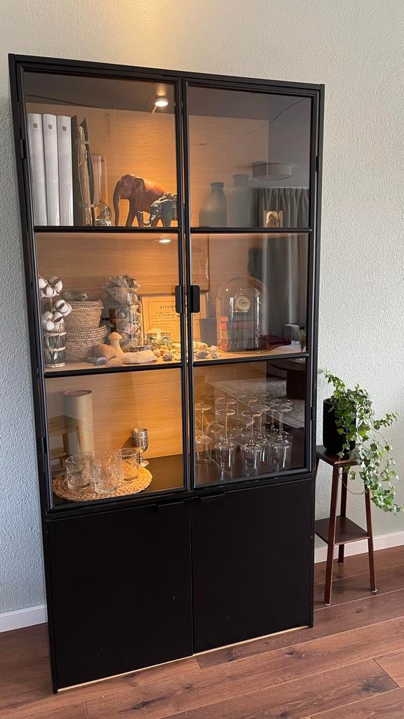 WOOOD Vitrinekast inclusief verlichting, Ophalen, 200 cm of meer, 50 tot 100 cm, Zo goed als nieuw