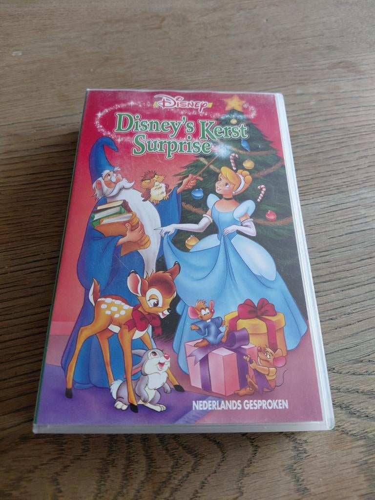 Disney's Kerst Surprise videoband., Cd's en Dvd's, VHS | Kinderen en Jeugd, Gebruikt, Tekenfilms en Animatie, Alle leeftijden