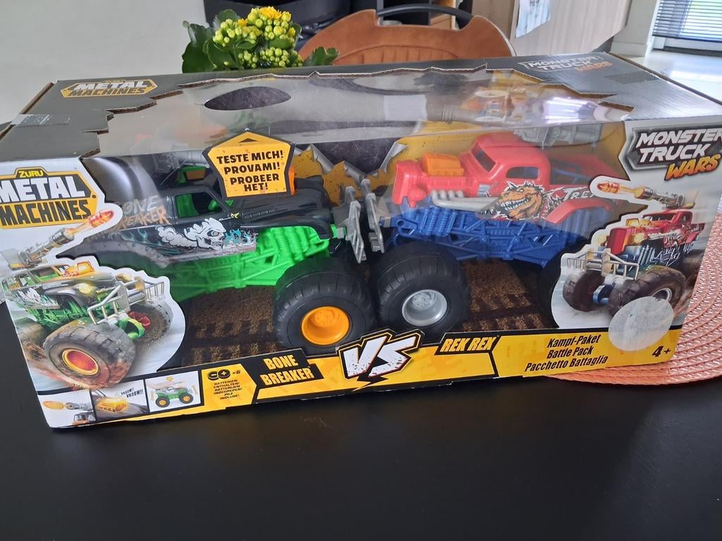 Monster Truck Wars auto 2 trucks, Ophalen of Verzenden, Zo goed als nieuw