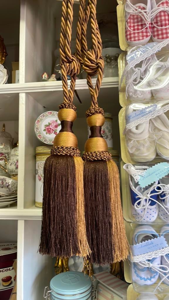 Mooie grote embrasses, Huis en Inrichting, Stoffering | Gordijnen en Lamellen, Bruin, Ophalen of Verzenden, Zo goed als nieuw