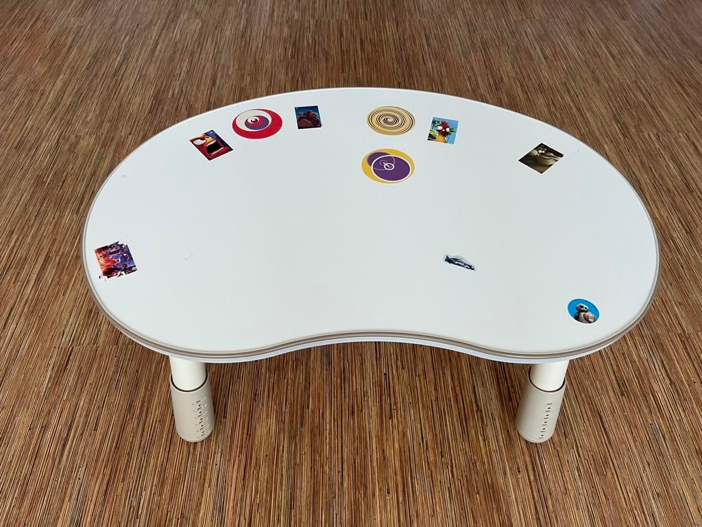 Compact white height‑adjustable table — sturdy, easy to move, Ophalen, Zo goed als nieuw, Tafel(s)